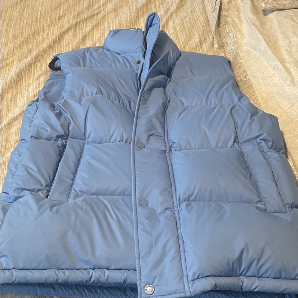 Light Blue Men’s Puffer Vest - Brand Unspecified